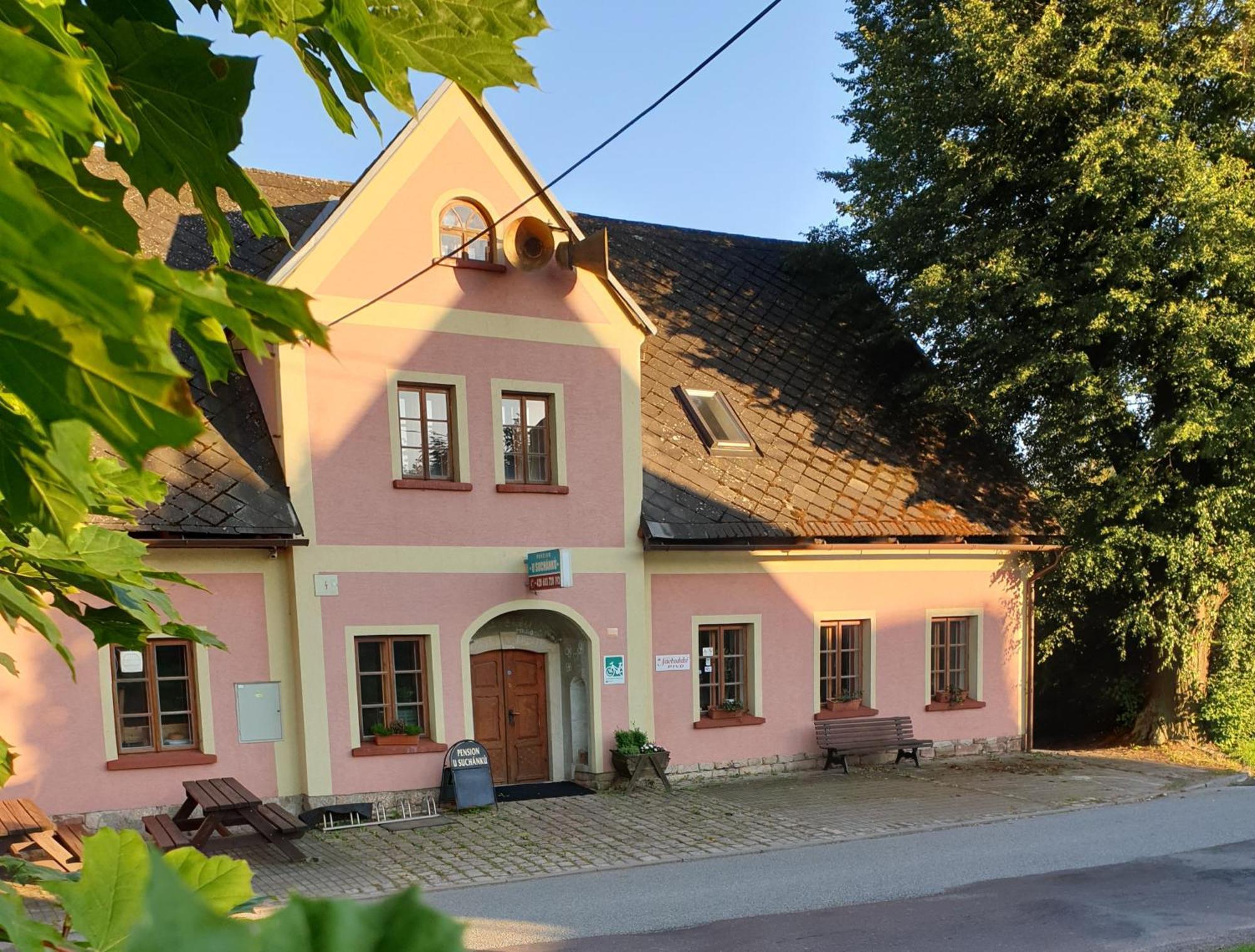 Penzion U Suchanku Mezimesti Exterior photo